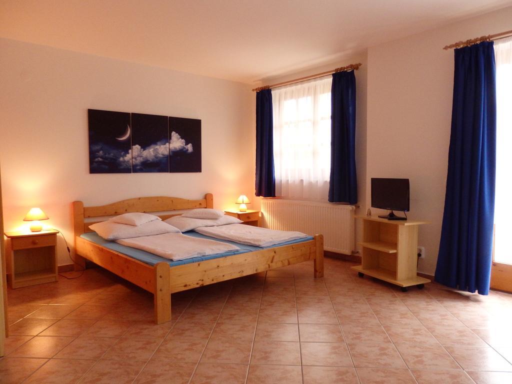 Relax House Апартаменти
